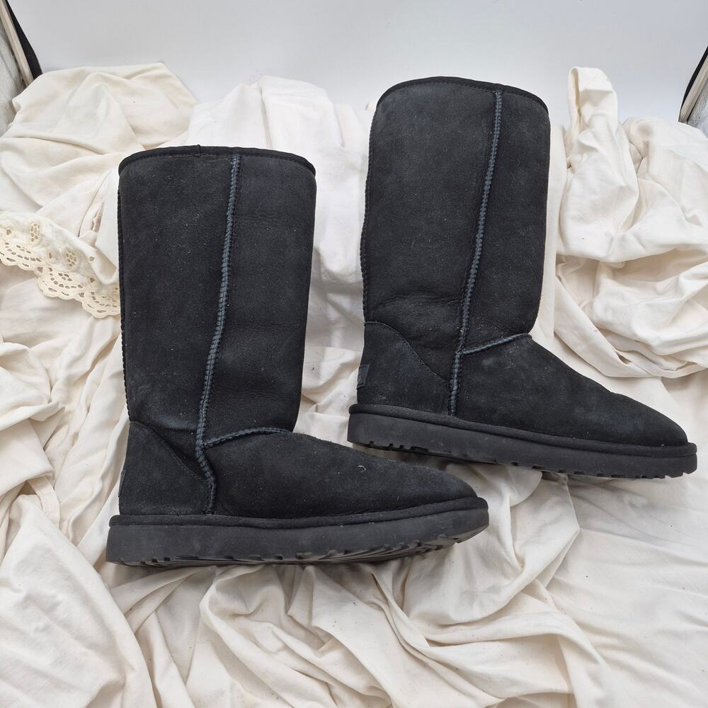 UGG Classic Tall II Boot Black bootie shearling women's size 7